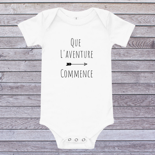 Cache-couche "Que l'aventure commence"